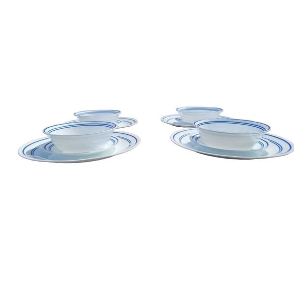 SOLD- Corelle 12 Piece Dinnerware Set Vintage - Picture 4 of 15